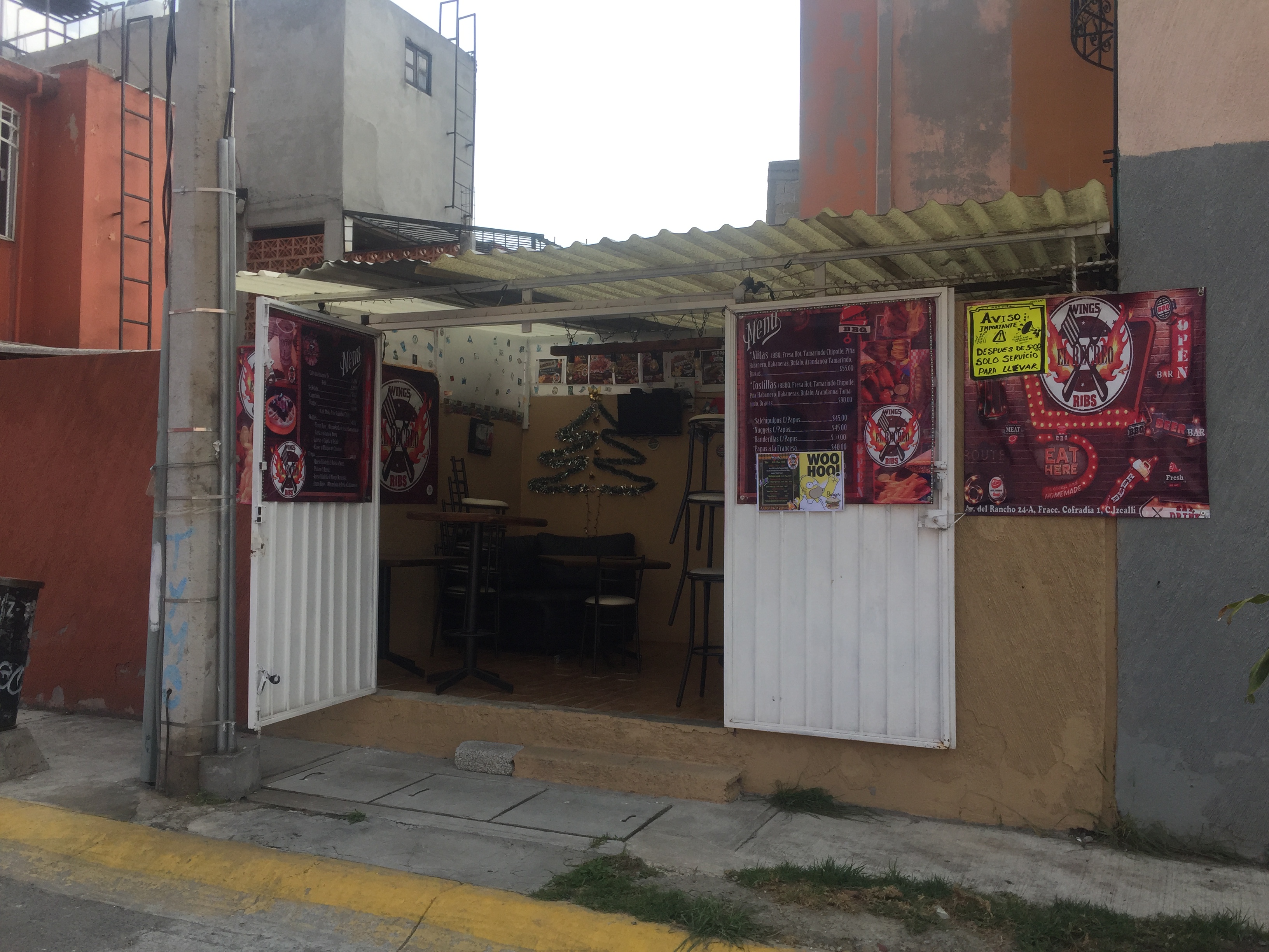 El Recreo Wings & Ribs image 1