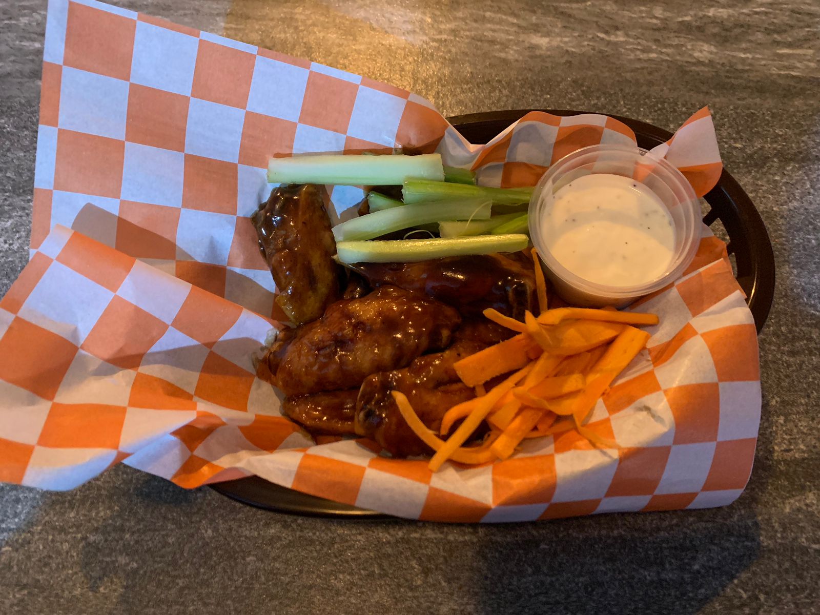 Wings con madre image 2