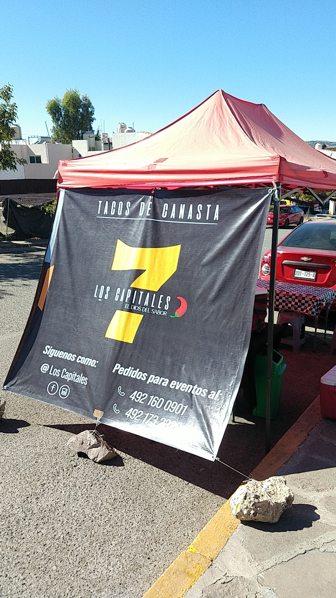 Tacos Los Capitales image 6