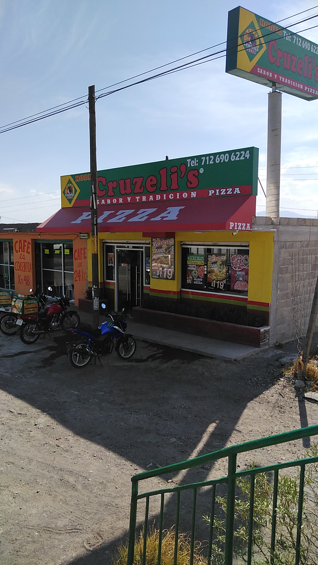 Rodeo Cruzeli's Pizza image 4