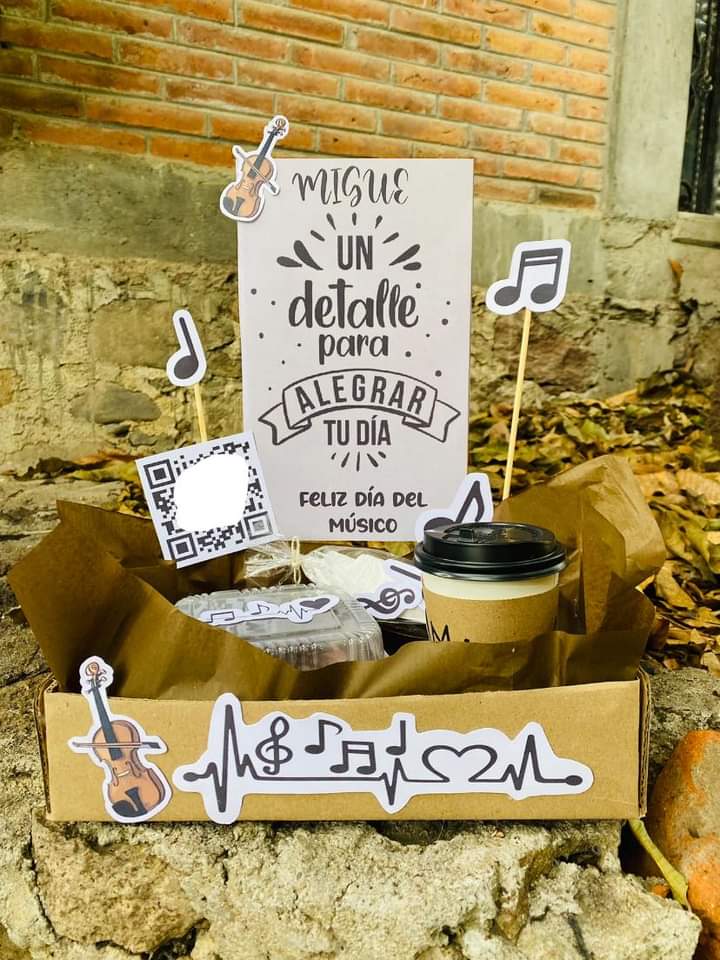 Fuente de sodas Los Nogales (jardín principal) image 6