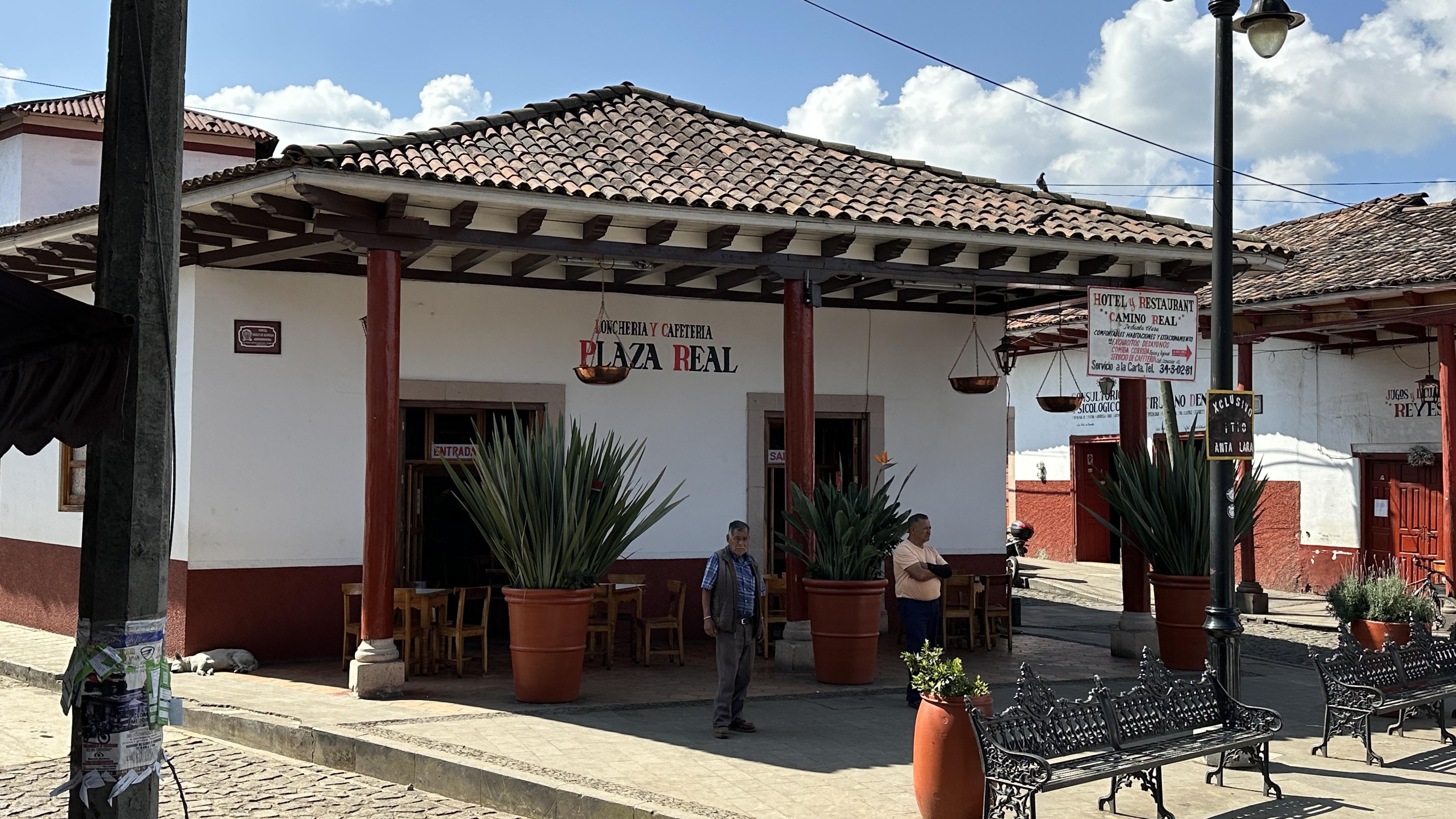 Lonchería Plaza Real image 1