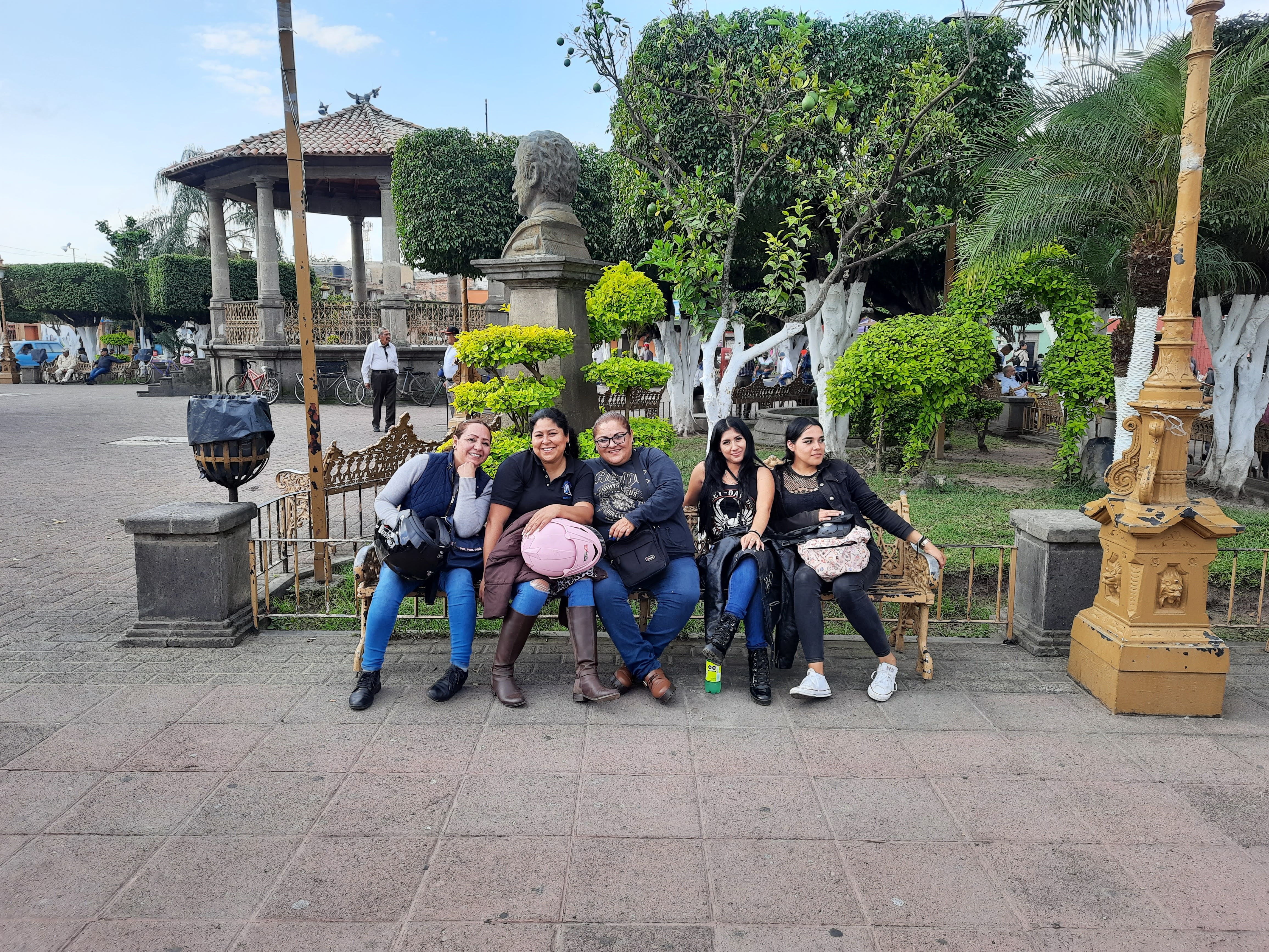 Birrieria El TIGRE La Autentica Birria De Don Melecio Padilla image 3