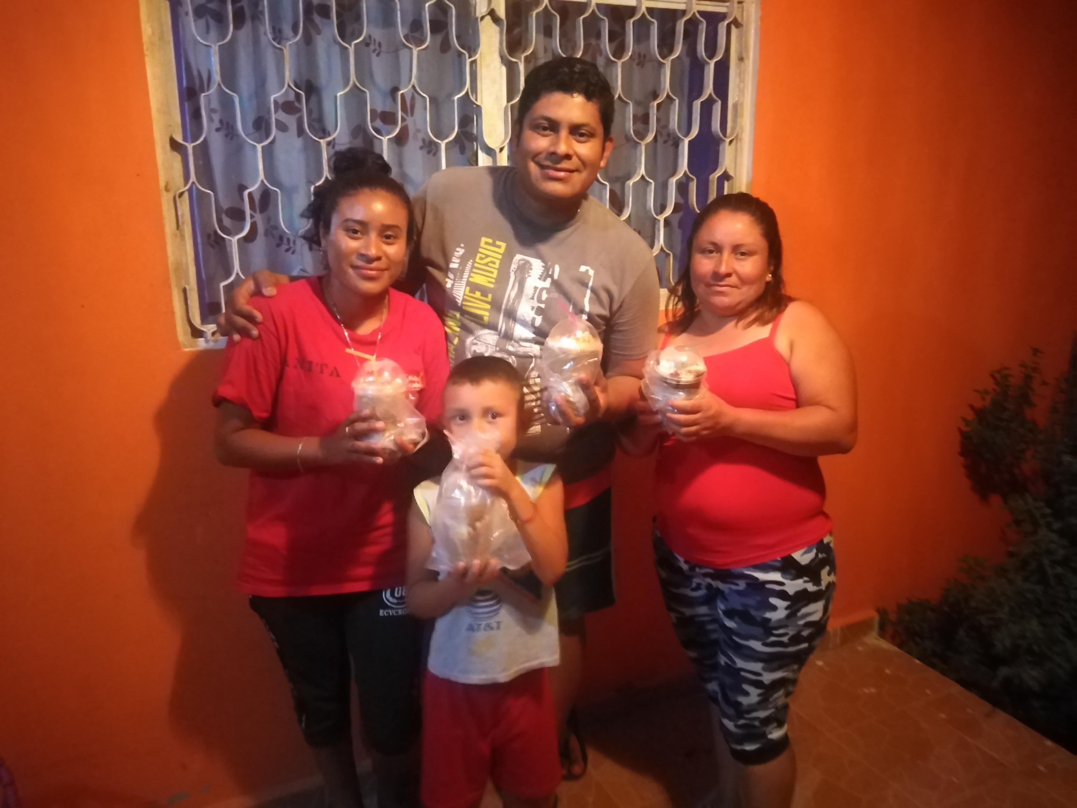 PIZZERÍA" MARABÚ".PROPIETARIO LIC. ALEJANDRO RAMOS MOSQUEDA. FRACCIONAMIENTO LOS CUYOS image 3