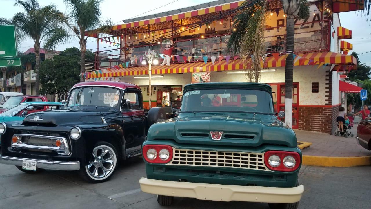 Lachos Pizza image 4