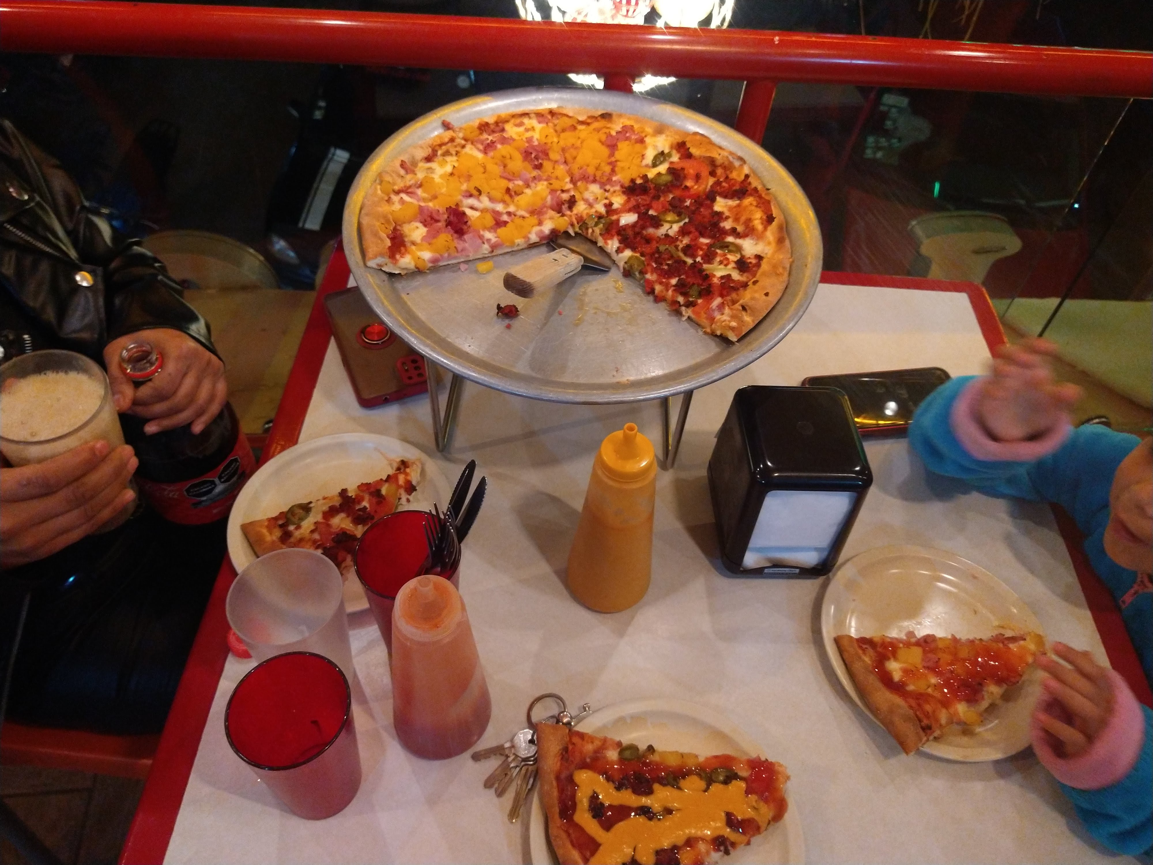 Lachos Pizza image 9