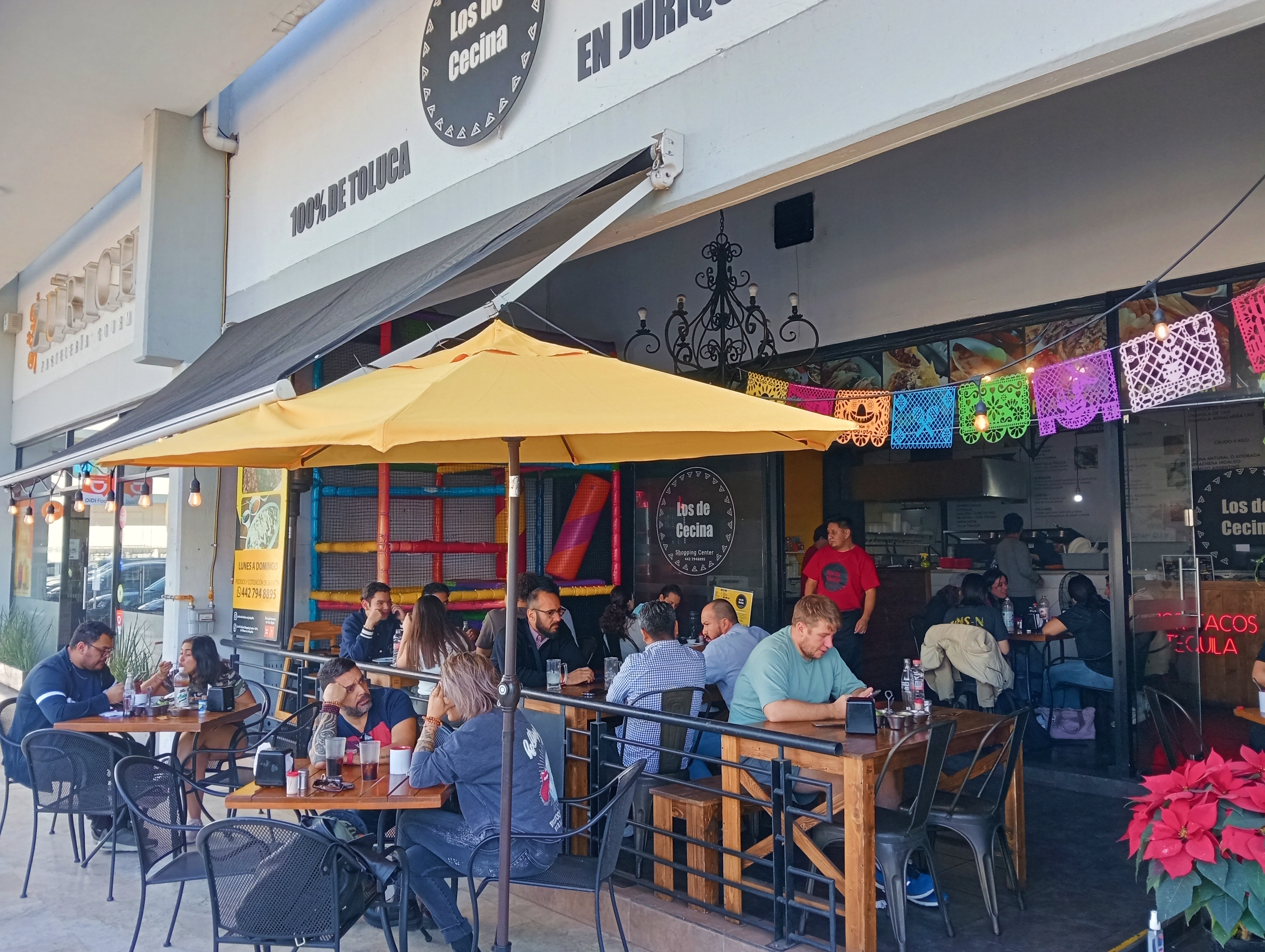 Los de Cecina Shopping Center 100% de Toluca en Juriquilla. image 1