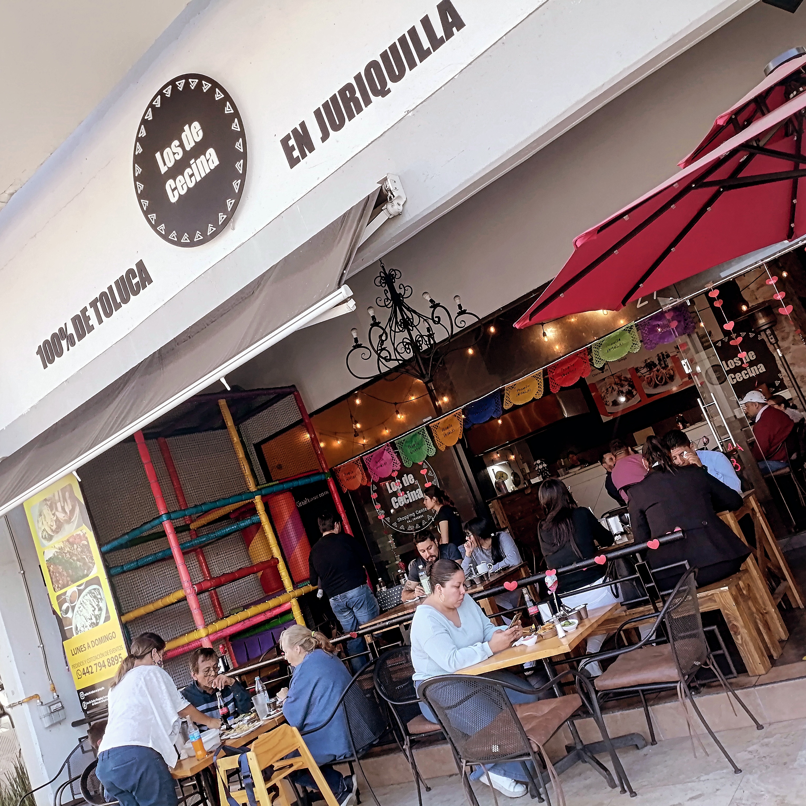 Los de Cecina Shopping Center 100% de Toluca en Juriquilla. image 4