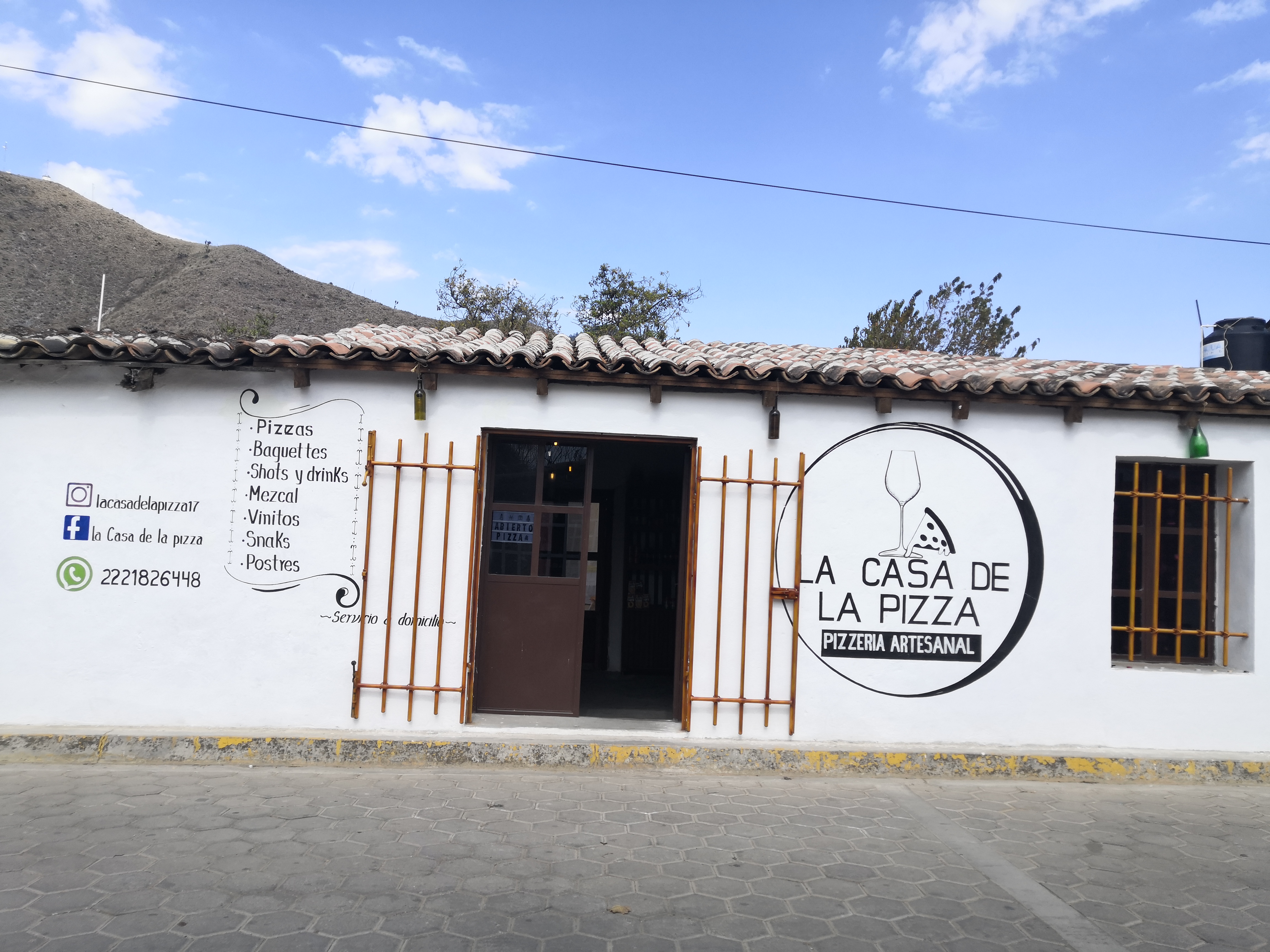 La Casa de la PIzza image 3