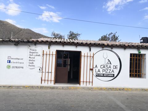La Casa de la PIzza image 3