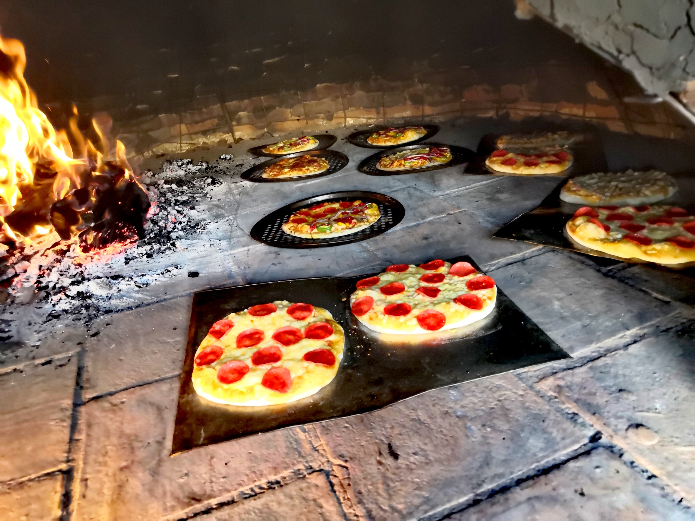 La Casa de la PIzza image 6