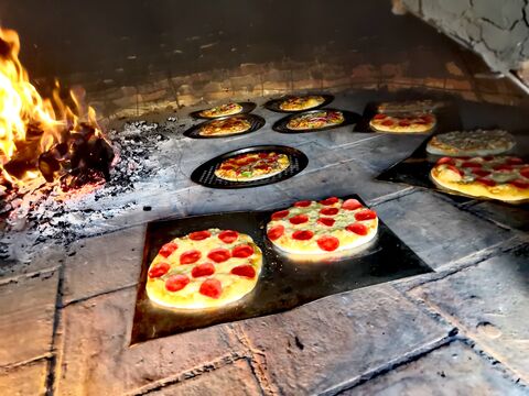 La Casa de la PIzza image 6