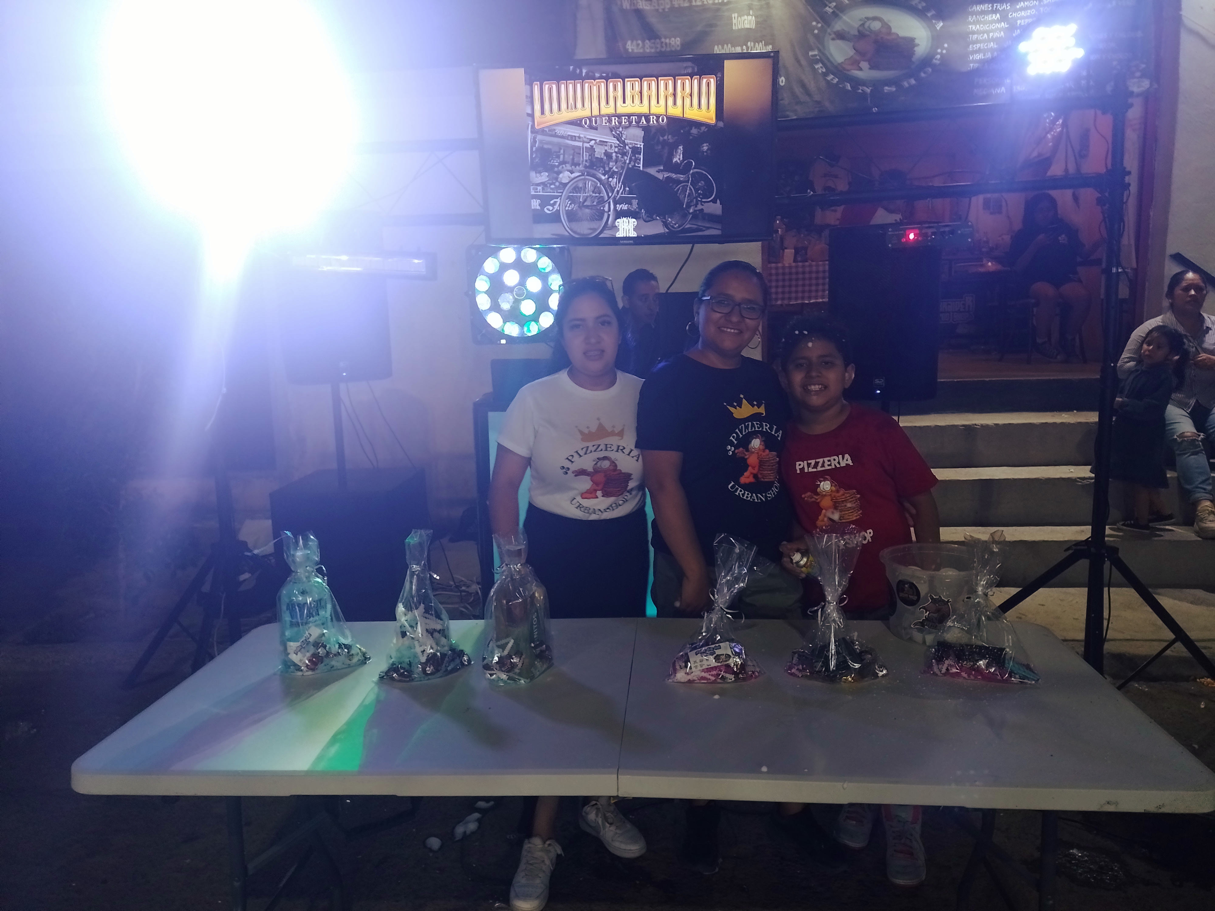 Pizzeria urban shop image 2