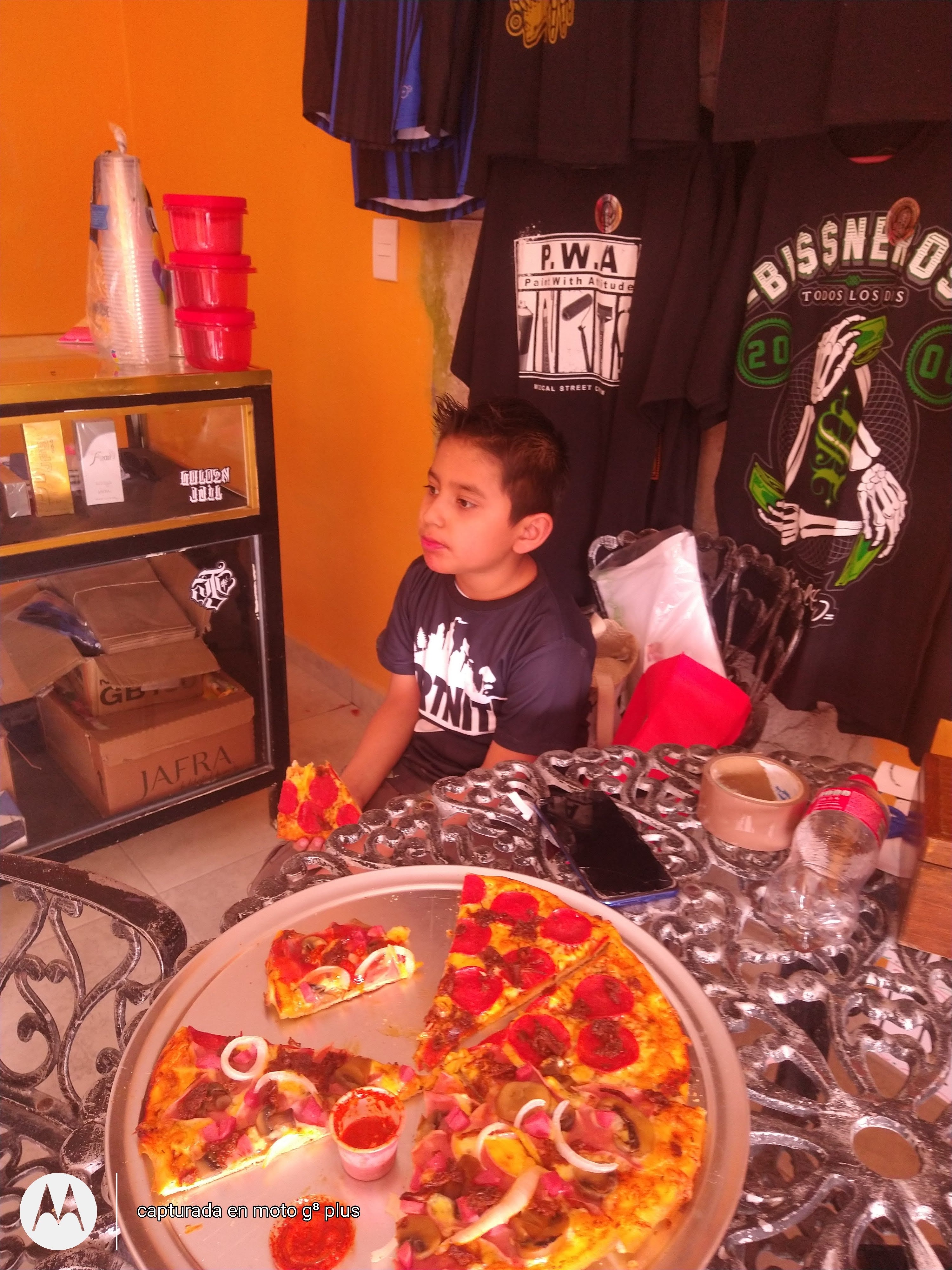 Pizzeria urban shop image 4