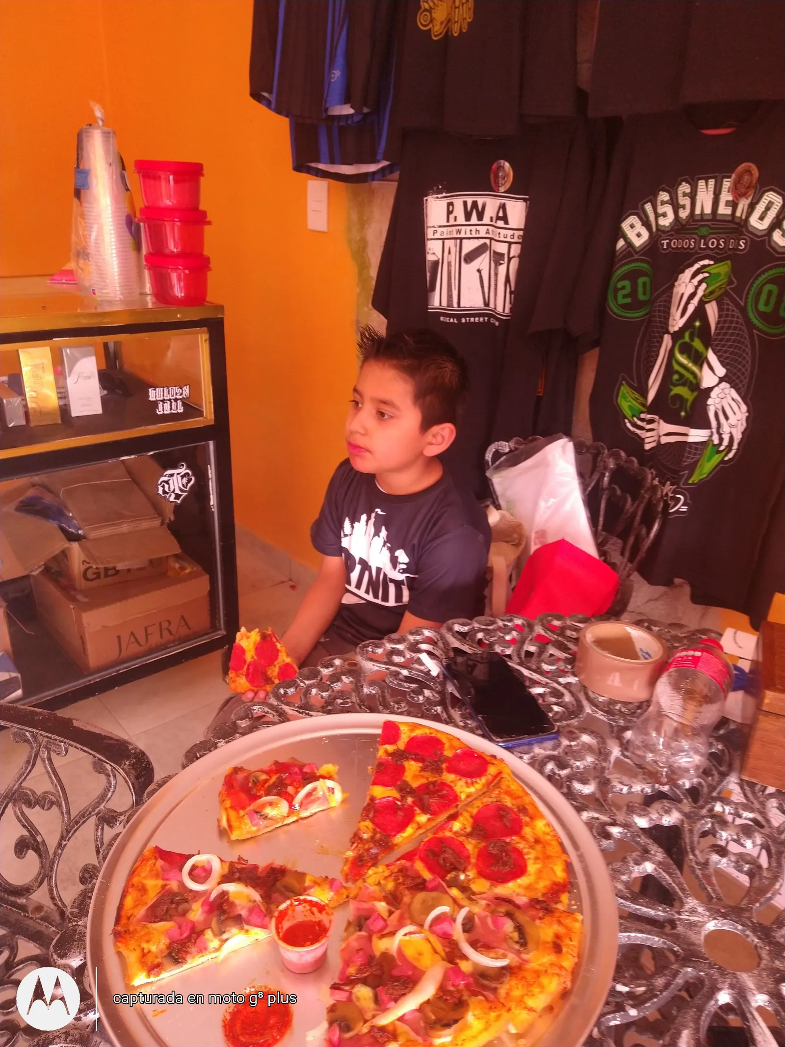 Pizzeria urban shop image 4