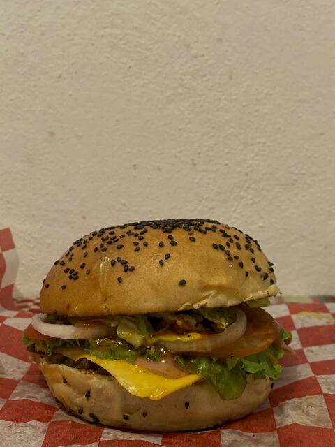 Q burguers image 2