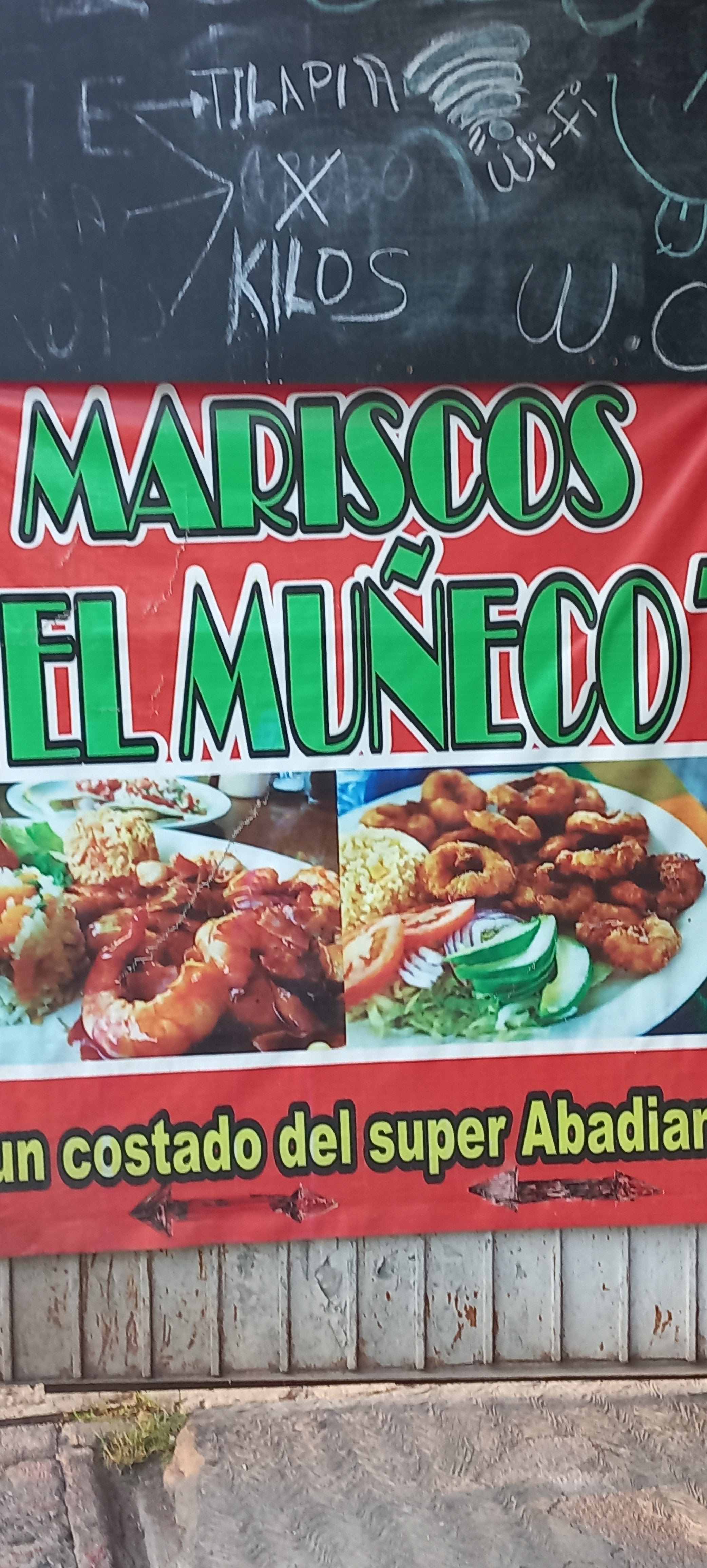 Mariscos El Muñeco image 5