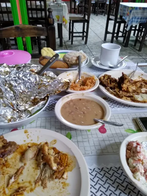POLLOS ASADOS AVE image 5