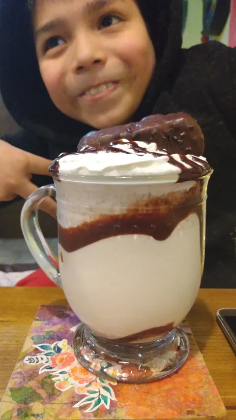 COFFEE BREAK JR & CANDY SHOP image 7