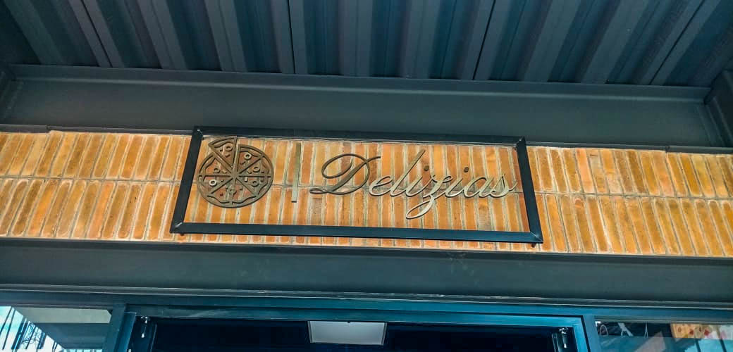 Delizias Pizzas image 2