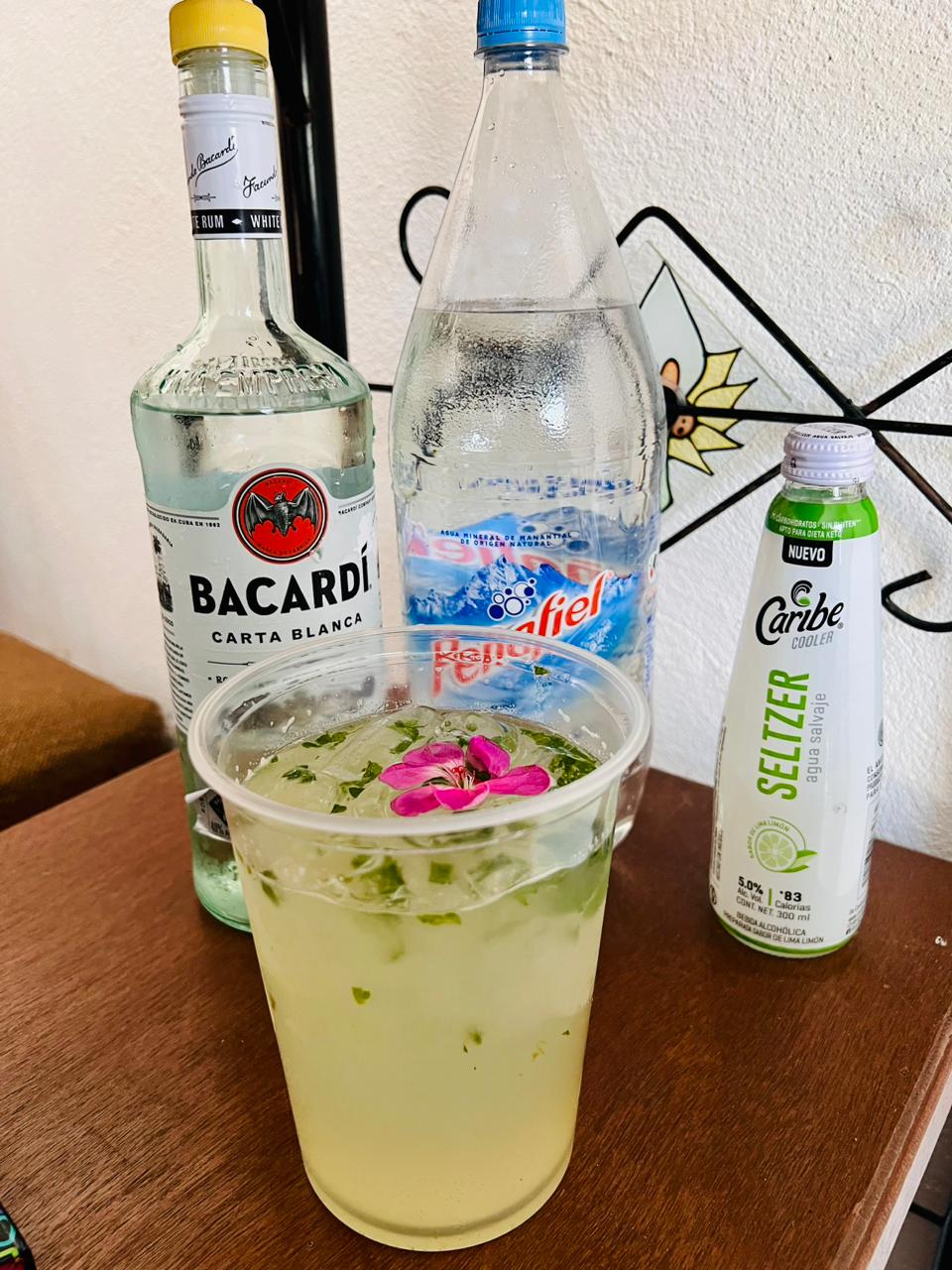 Benditos Drinks image 3