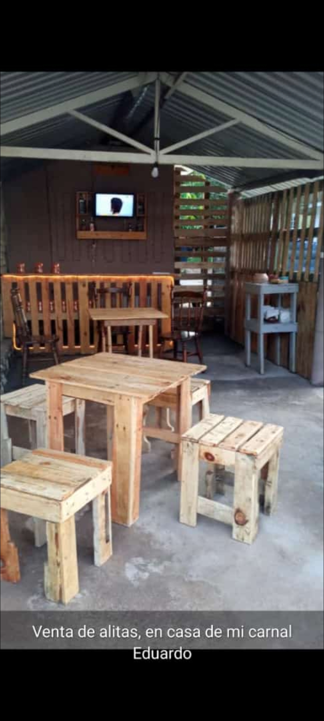 King's wings image 2