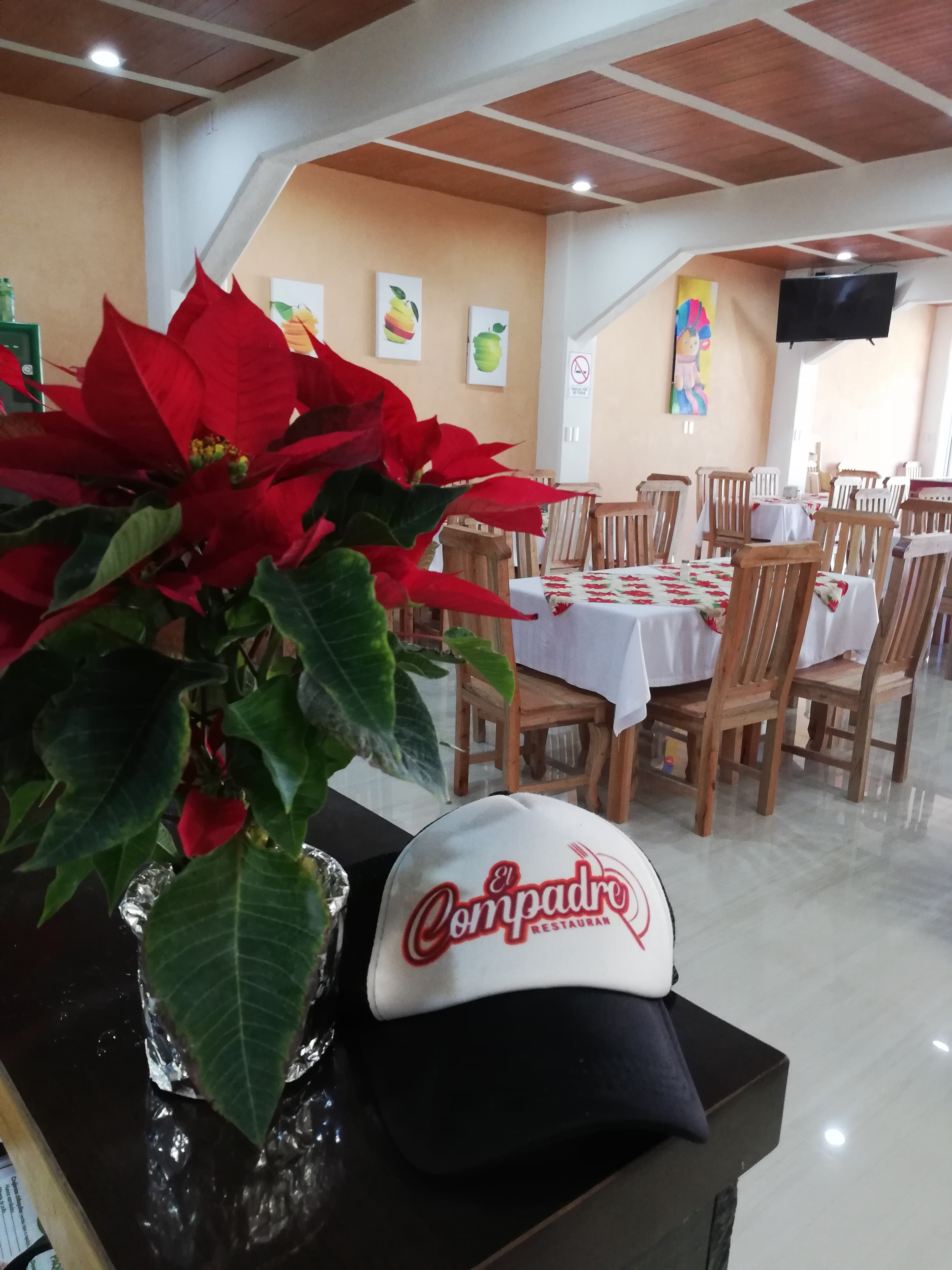 El COMPADRE RESTAURAN image 7