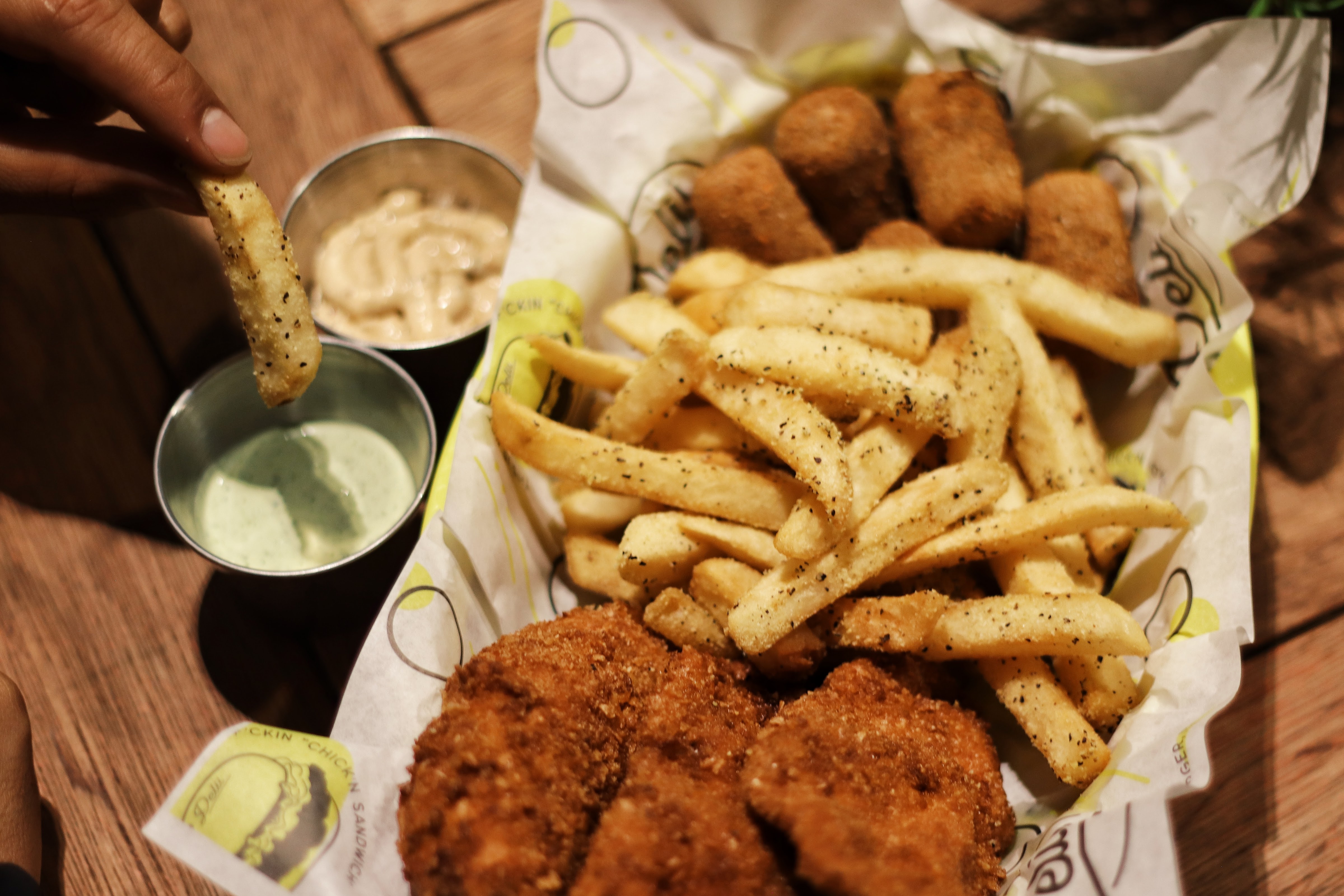 Delii Chicken Sandwich image 4