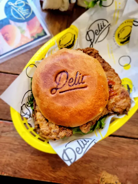 Delii Chicken Sandwich image 5