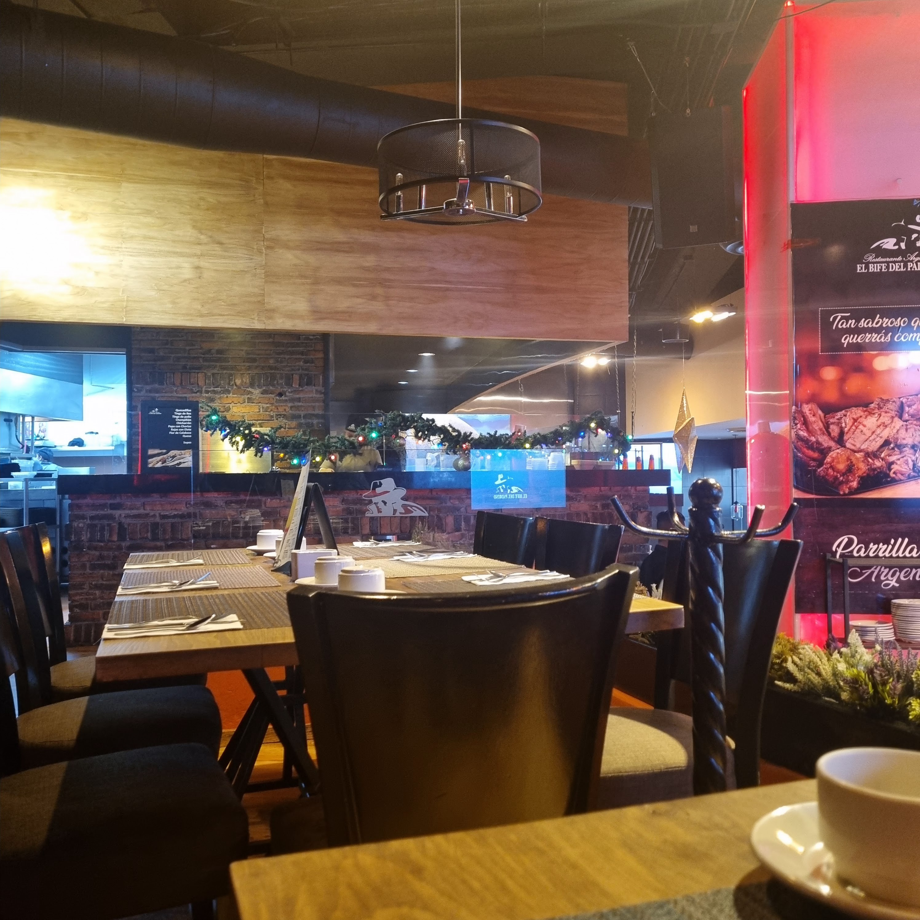 El Bife del Padrino Gran Terraza Lomas Verdes image 5