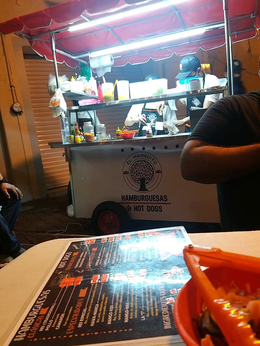 El Manguito Hamburguesas&Hot Dogs image 1