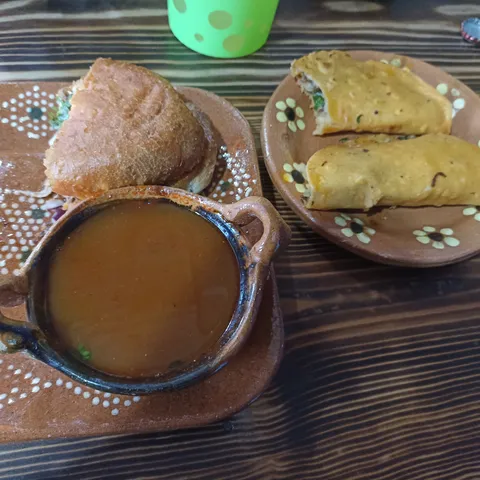 Las Cazuelitas birrieria image 3