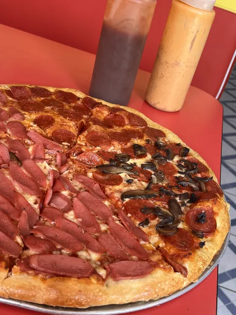 Pizza Tazz image 1