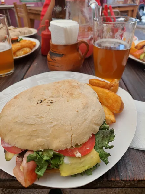 punto rojo cerveza image 6