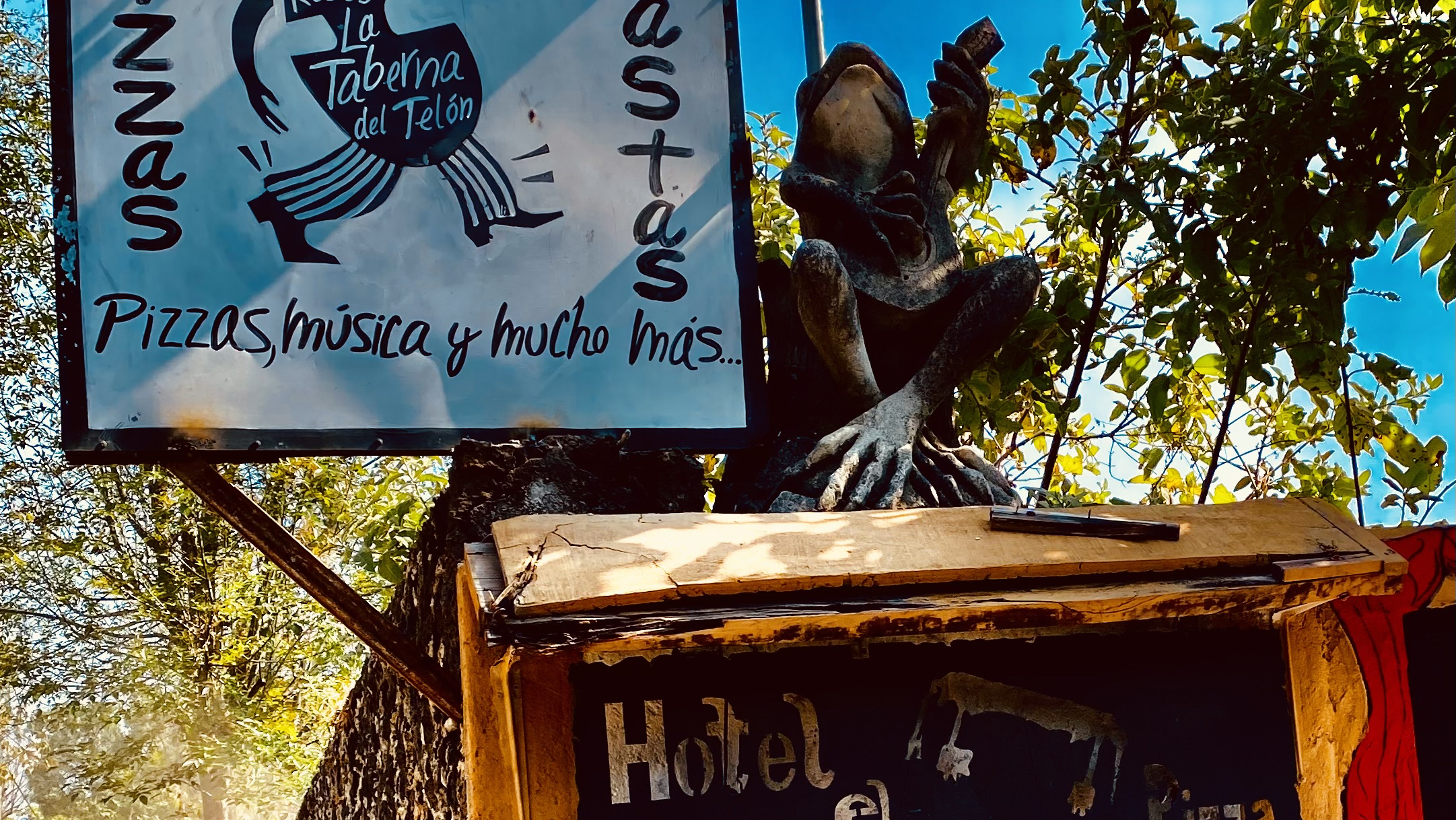 La Taberna Del Telón image 3