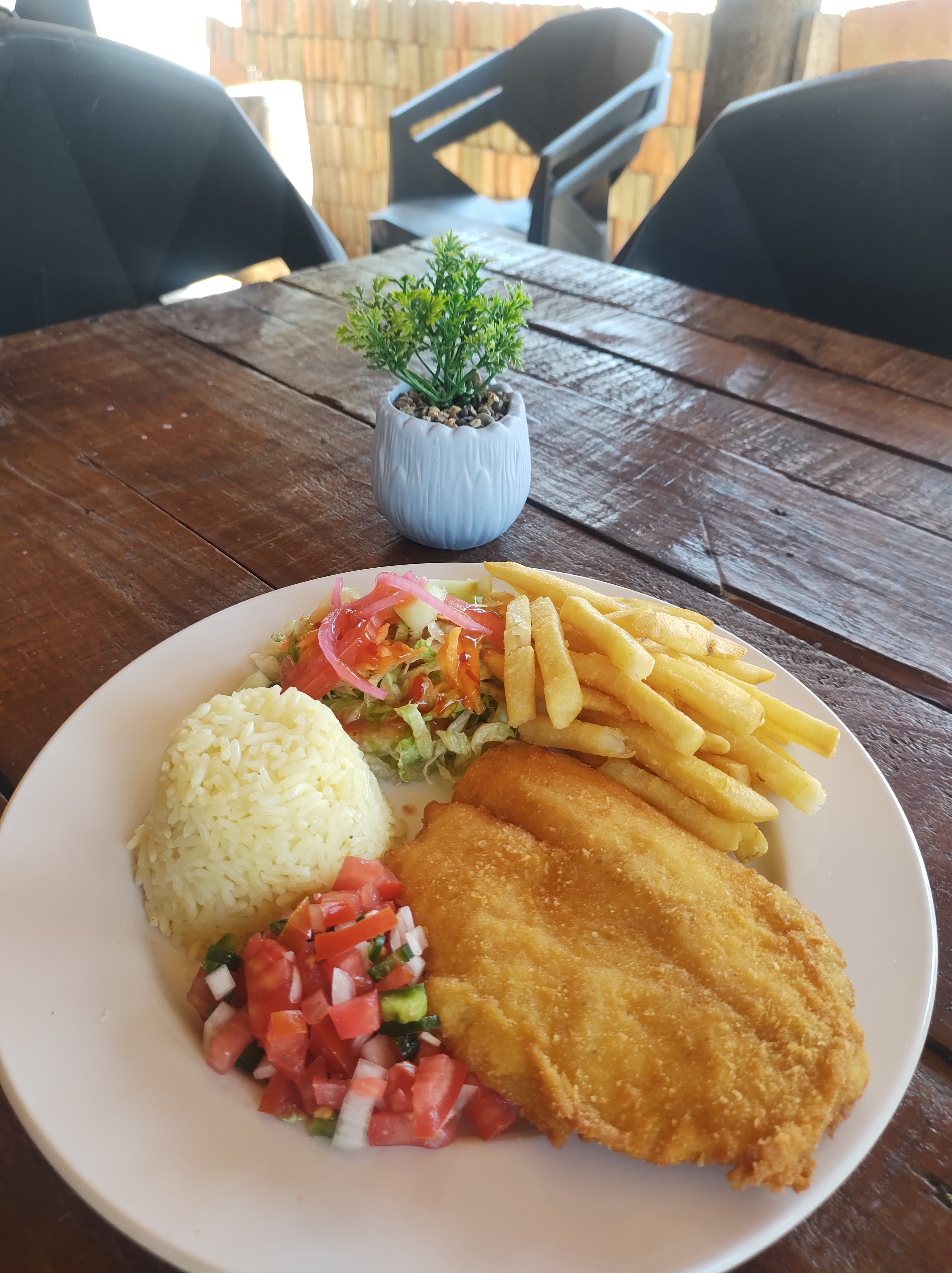 Los Tres Grandes restaurante image 2