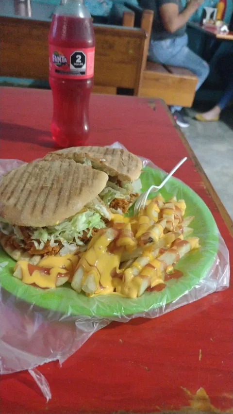 Hot Dogs El Cuate image 7