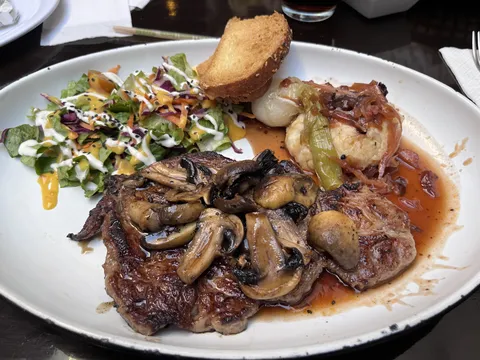 Mansion Orrantia Restaurant image 8