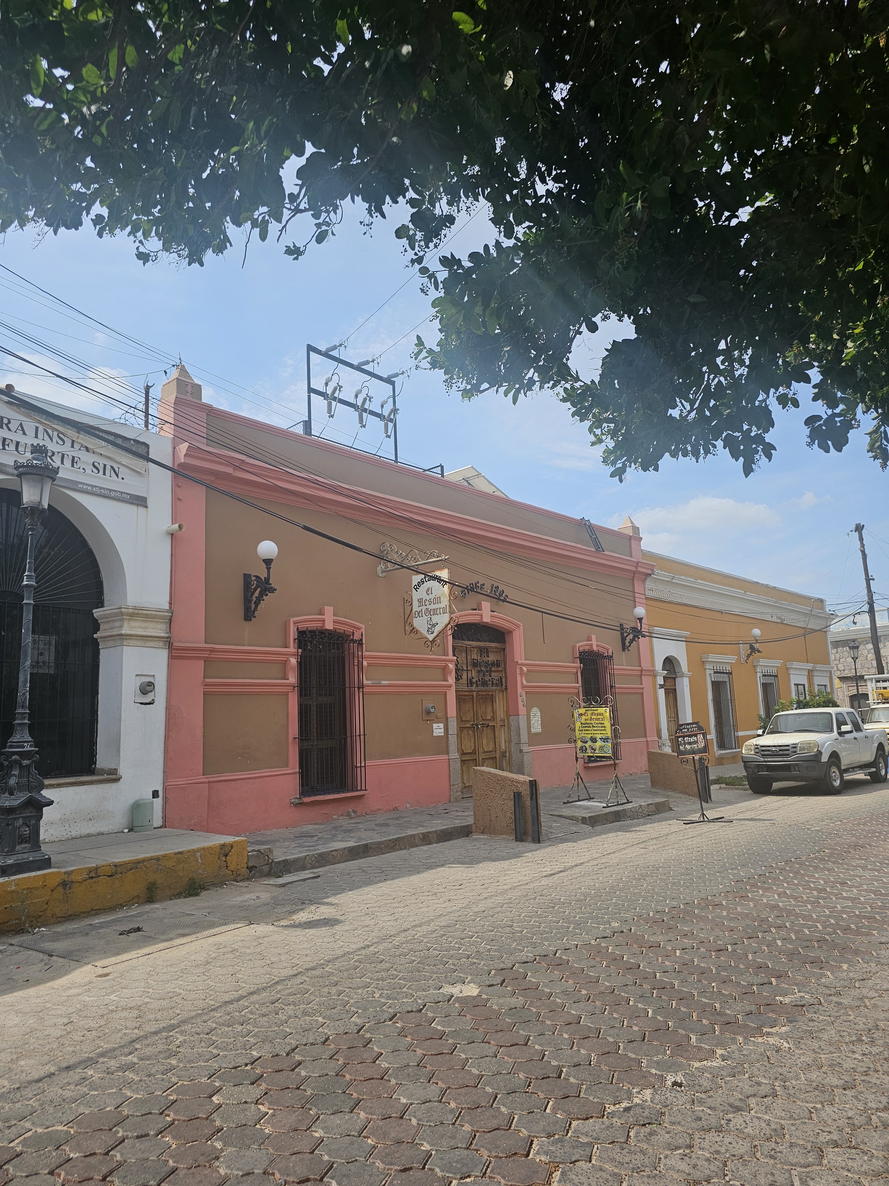 El Meson Del General image 10