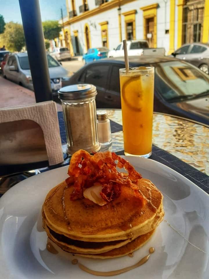 Cocina de Barrio Restaurant image 1