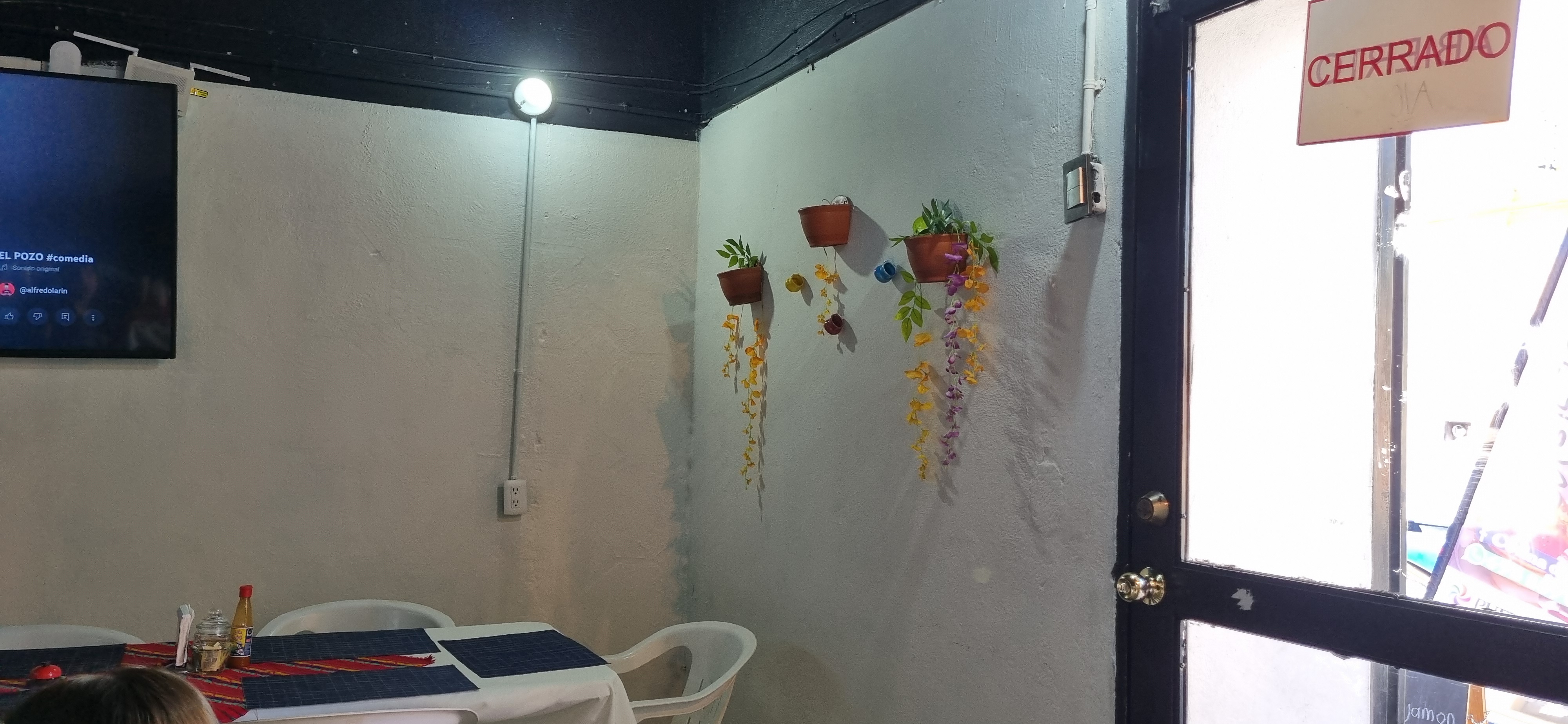 Cocina de Barrio Restaurant image 10