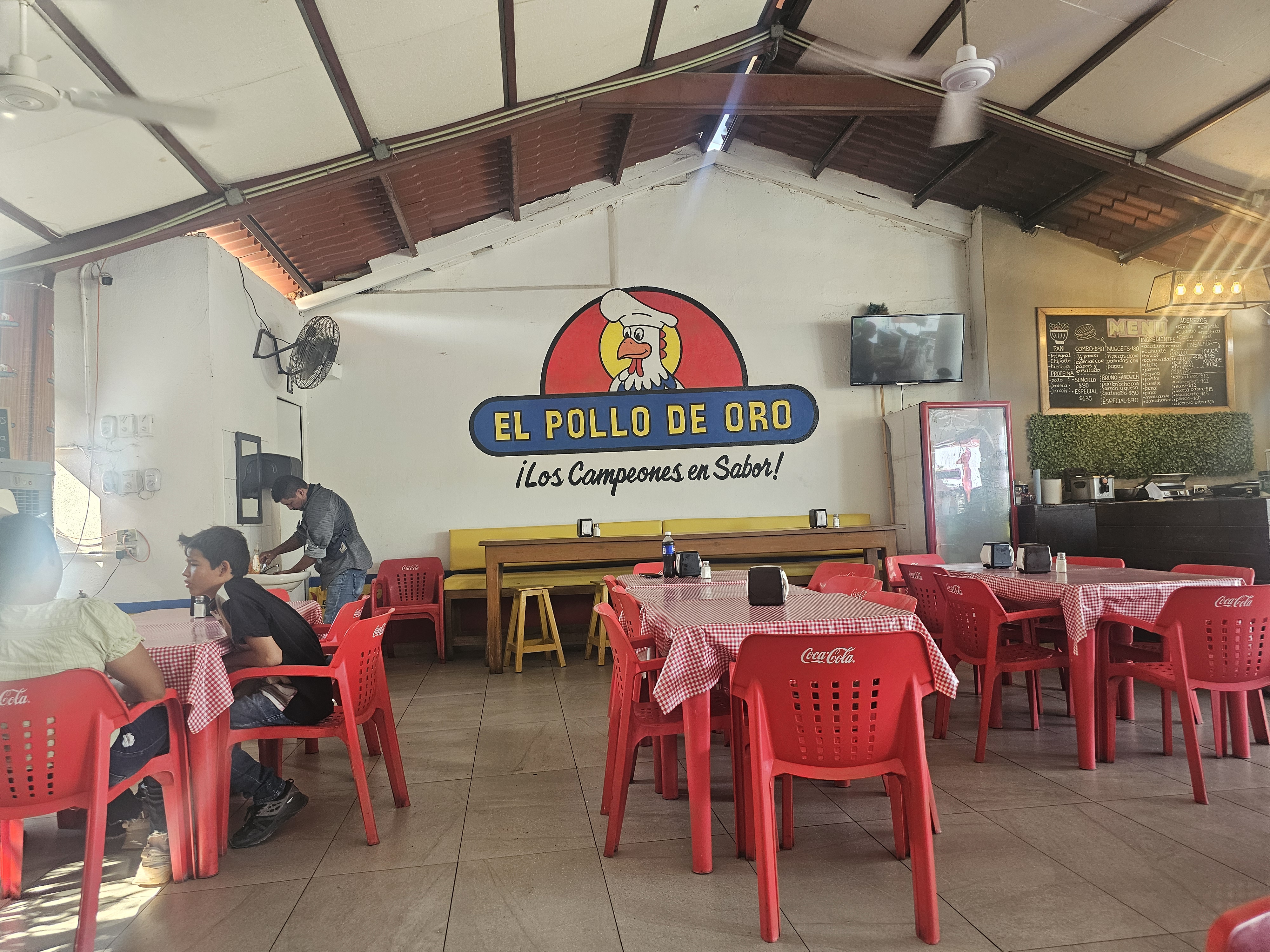 Pollo de Oro El Fuerte image 3