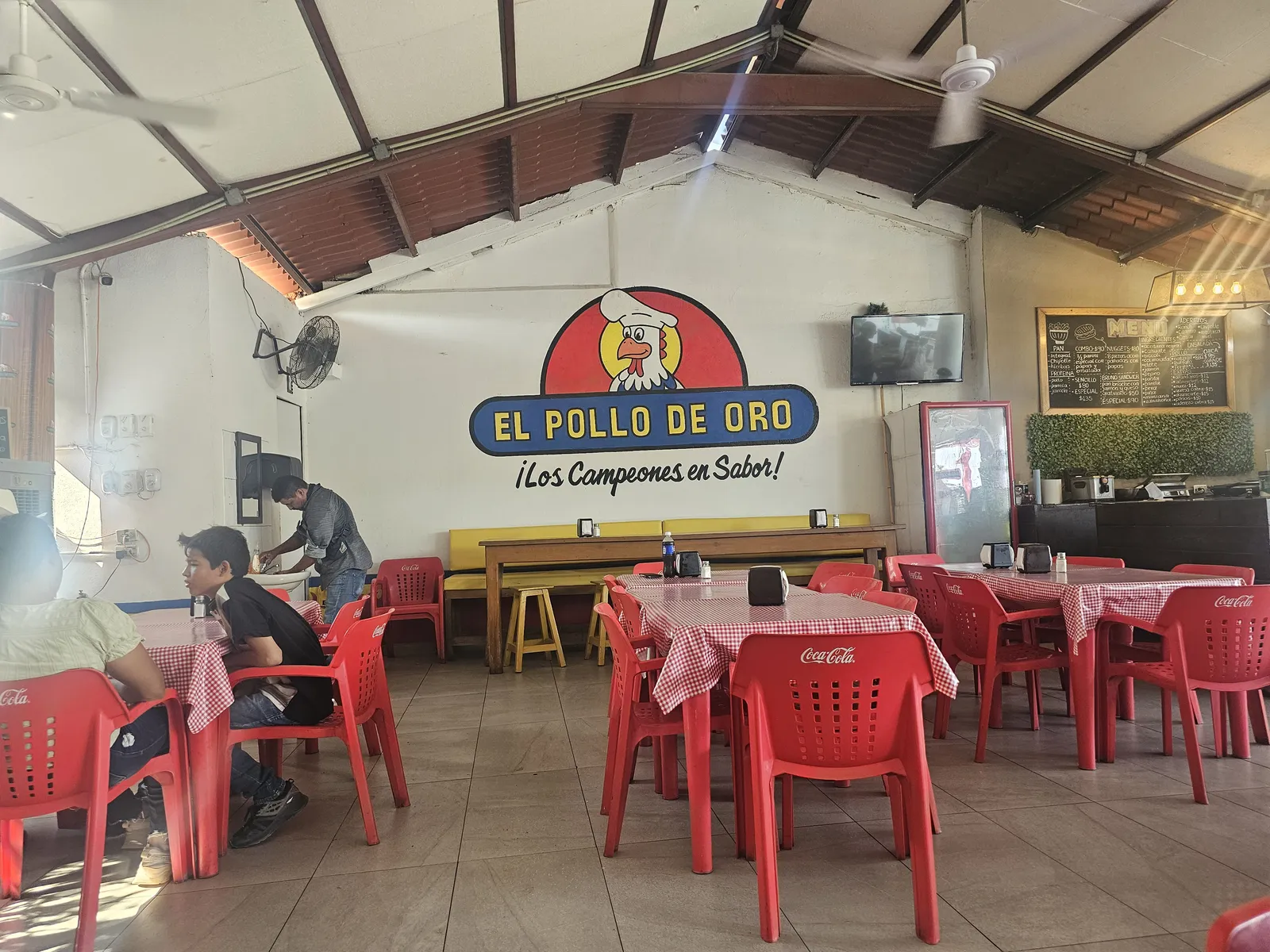 Pollo de Oro El Fuerte image 3
