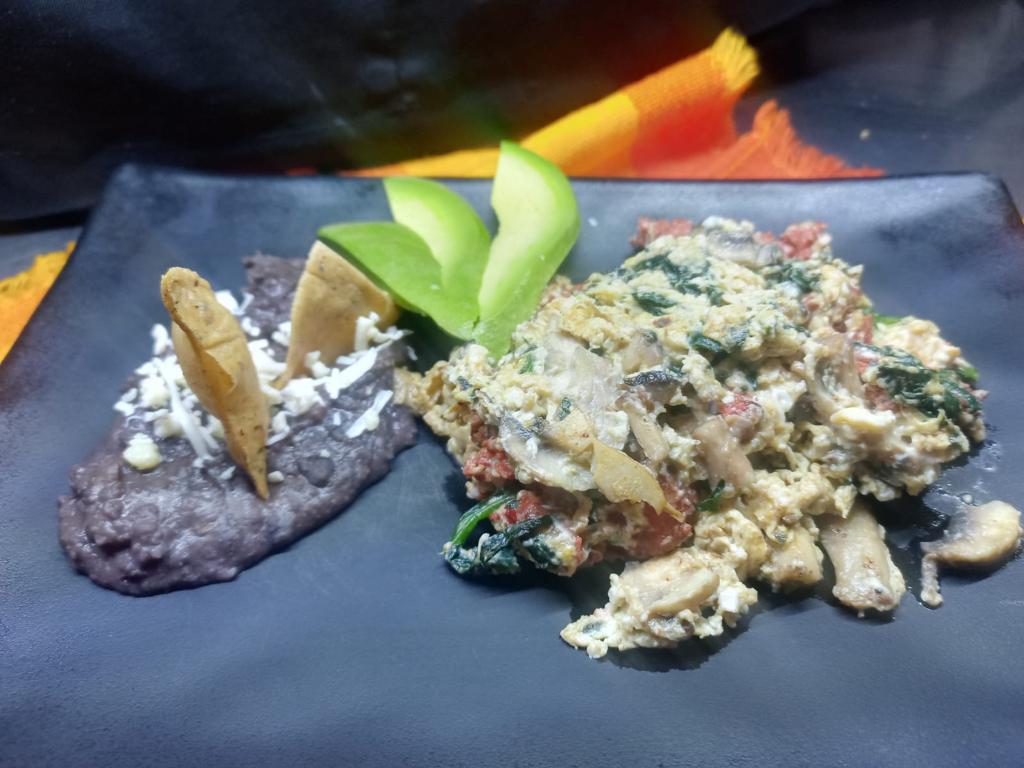 el colibri restaurante la pradera image 5