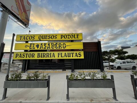 El asadero "refugio" image 3