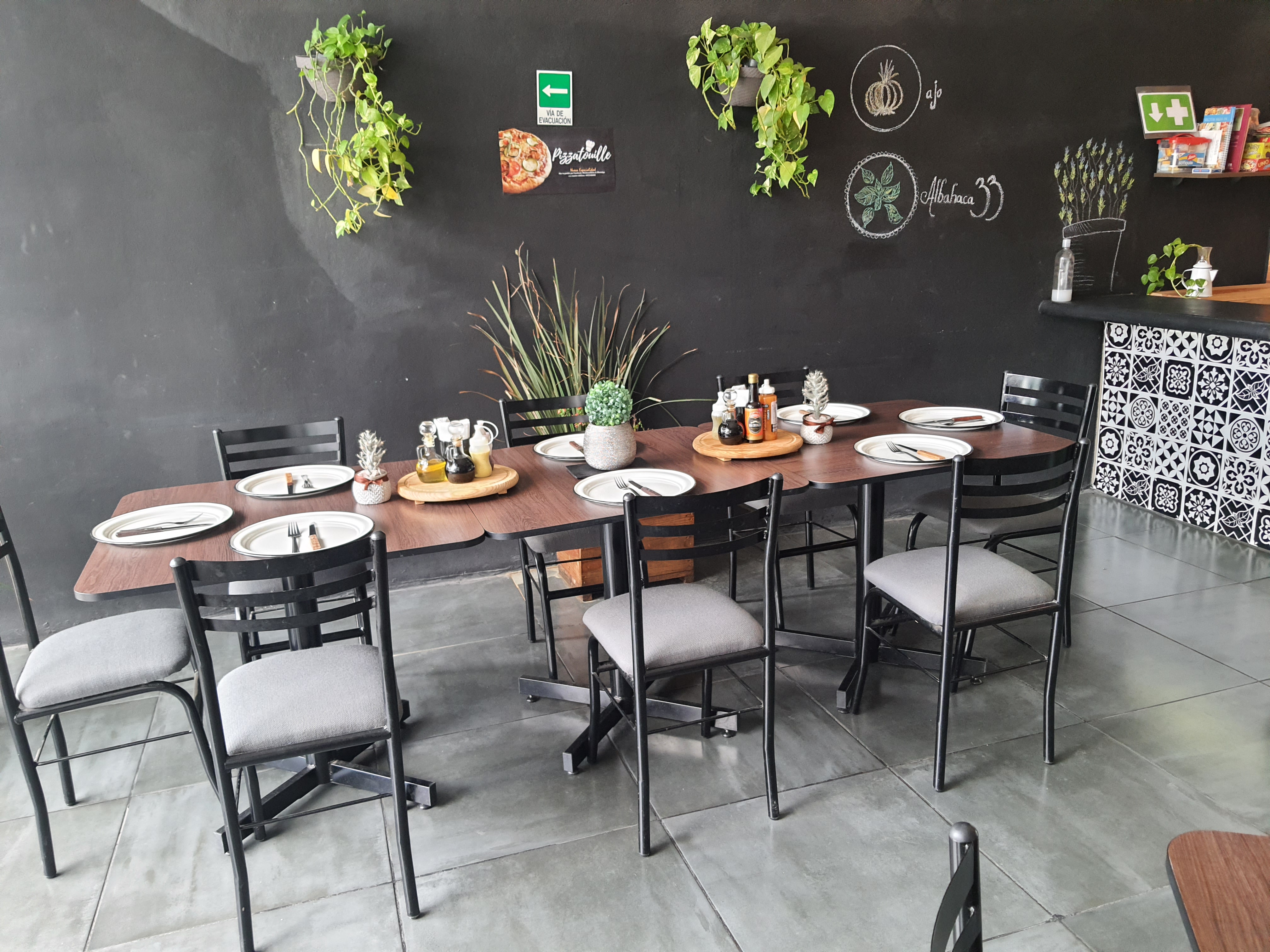 Albahaca 33 pizza image 1