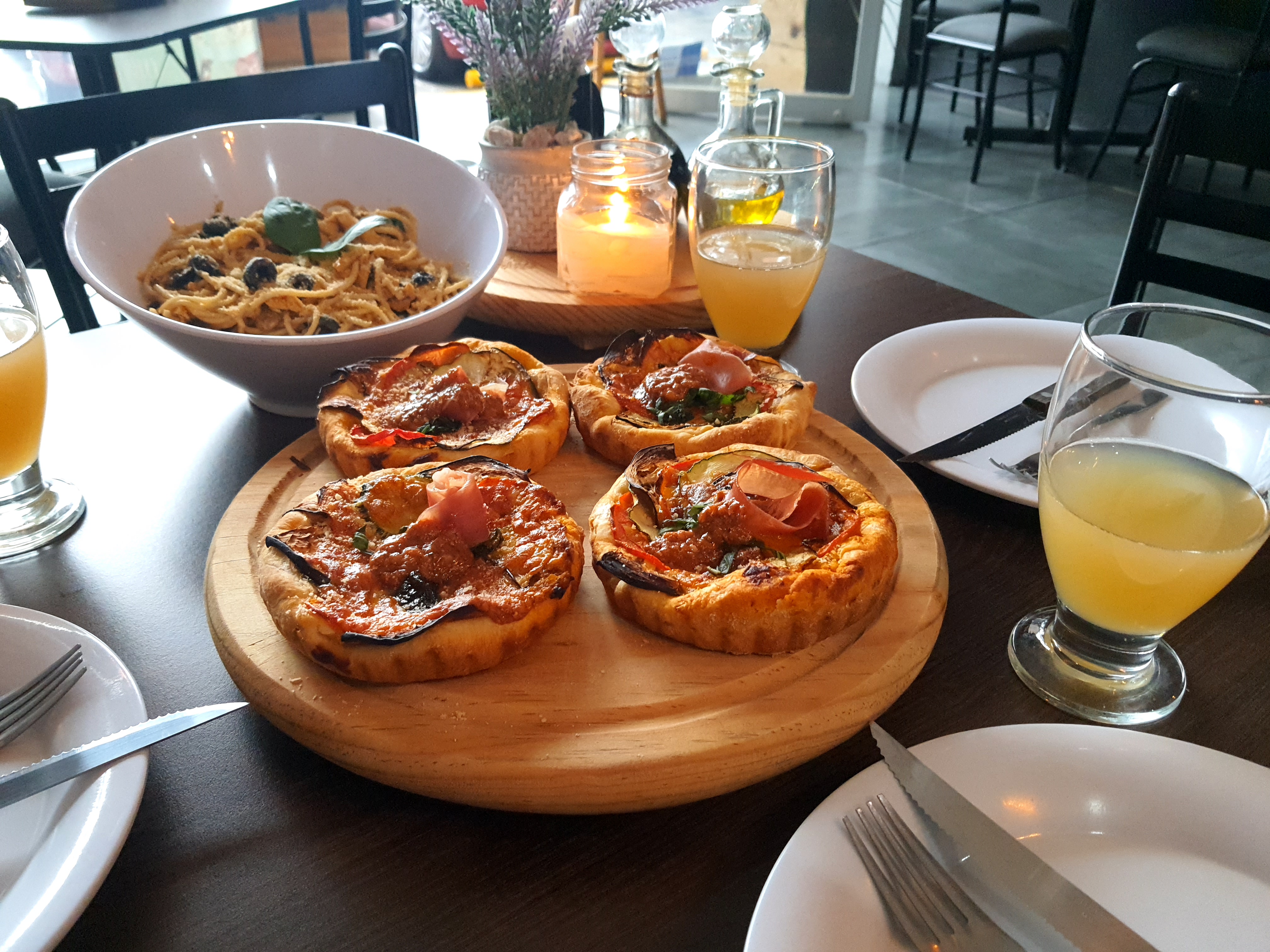 Albahaca 33 pizza image 2