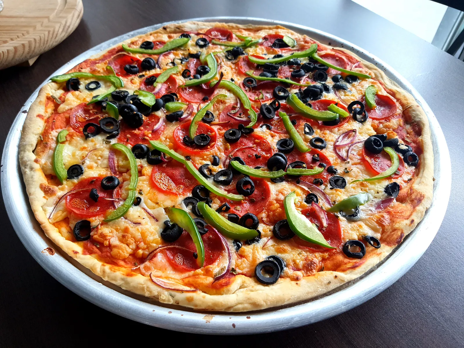 Albahaca 33 pizza image 3