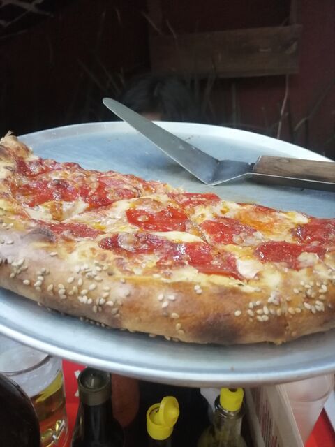 Maxi Pizza image 3