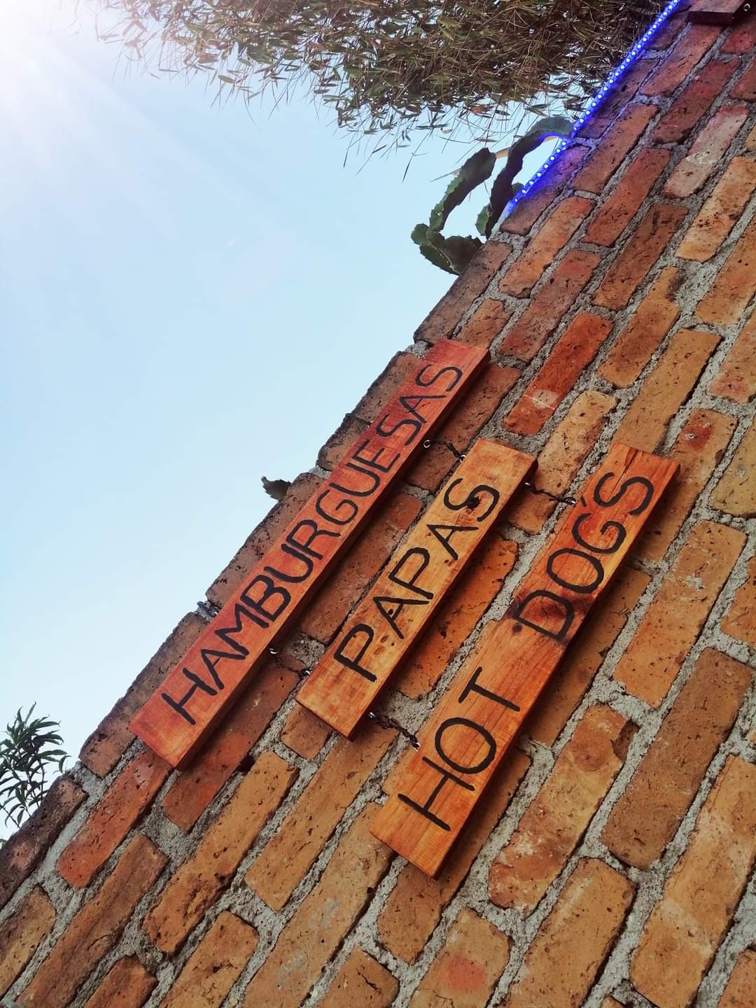 Hamburguesas Lupillo image 2